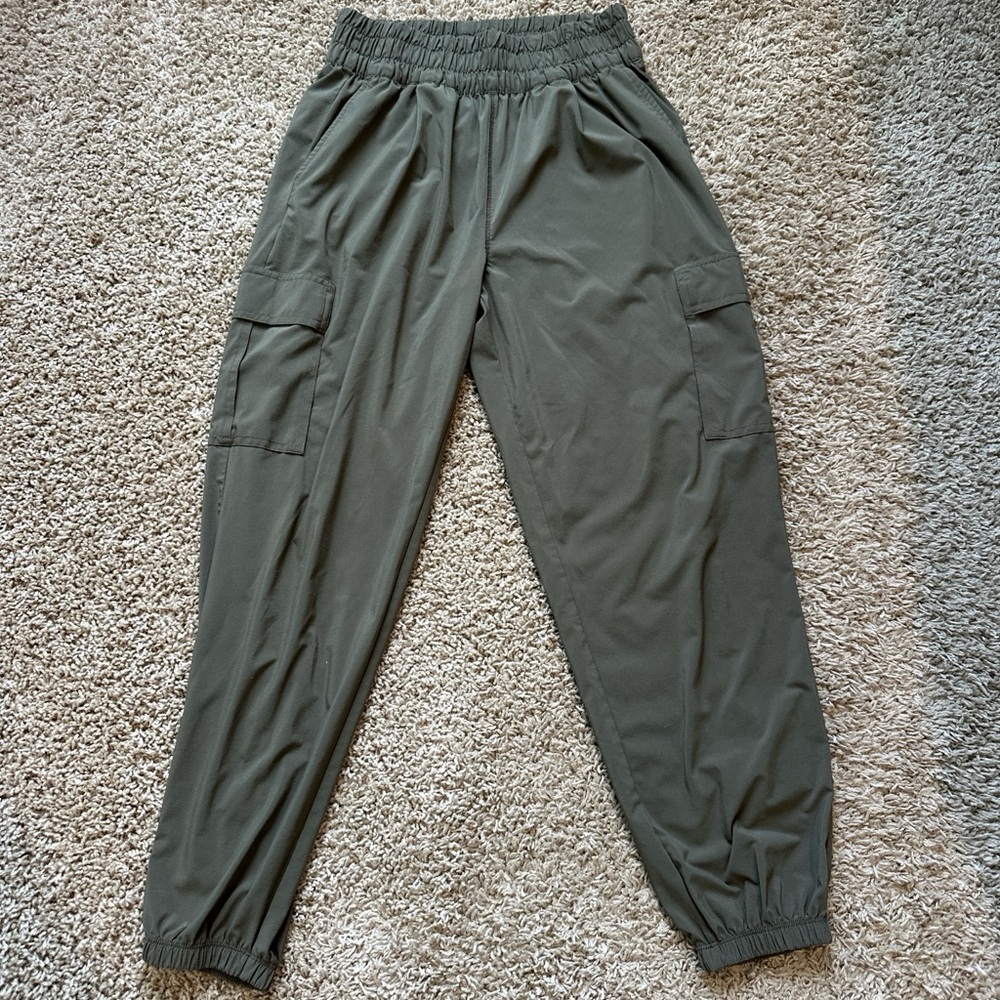 Vuori Sage Green Elastic Joggers